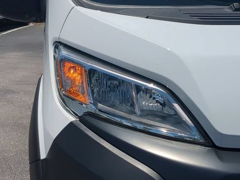 Used 2025 RAM ProMaster 2500 w/ Convenience Group FWD image 10