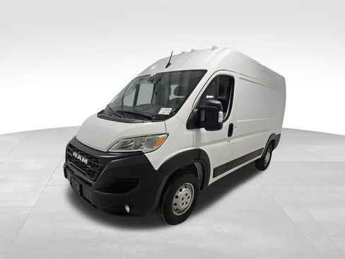 Used 2023 RAM ProMaster 2500 w/ Convenience Group FWD image 12