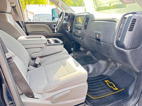 Used 2017 Chevrolet Silverado 2500 W/T w/ WT Convenience Package AWD/4WD image 7