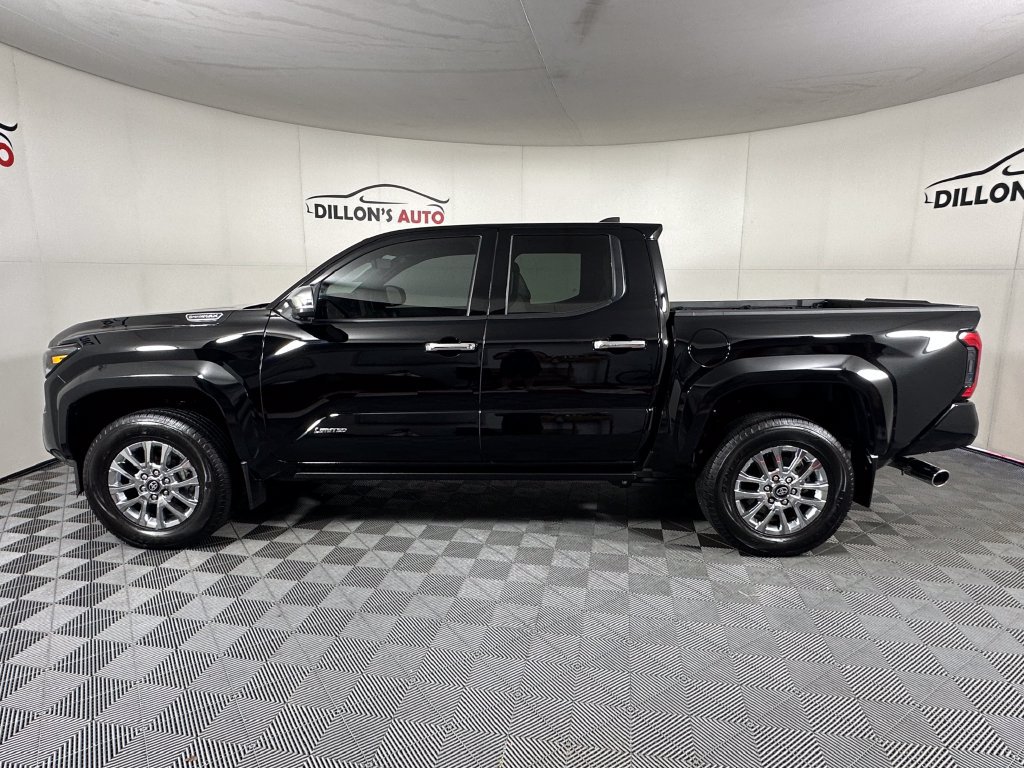 Used 2025 Toyota Tacoma Limited AWD/4WD image 3