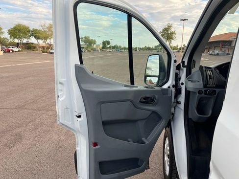 Used 2017 Ford Transit 350 XLT image 22