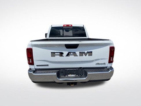 Used 2025 RAM 2500 Big Horn AWD/4WD image 4