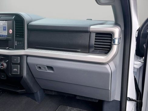 Used 2025 Ford F250 XLT image 19