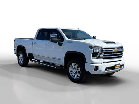 Used 2024 Chevrolet Silverado 3500 High Country w/ High Country Premium Package image 7