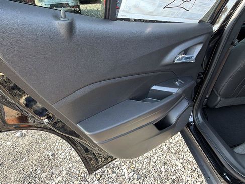New 2026 Chevrolet Trax RS w/ Sunroof Package FWD image 19