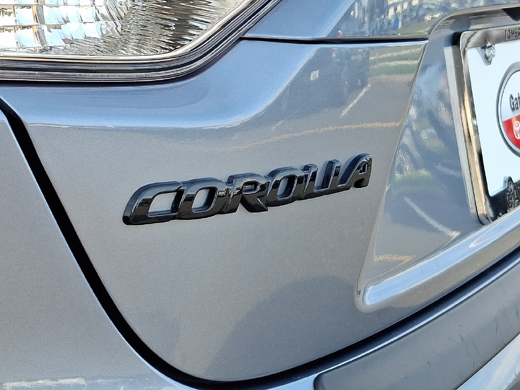 Certified 2025 Toyota Corolla LE FWD image 29
