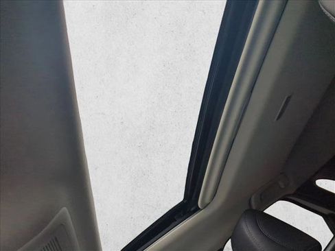 Used 2025 MAZDA CX-30 AWD 2.5 S w/ Preferred Package image 16