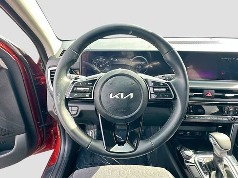 Certified 2024 Kia Seltos S FWD image 11
