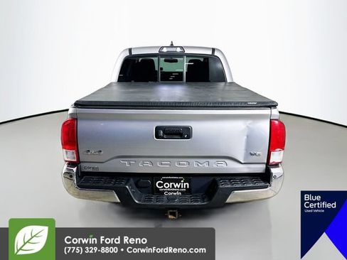 Used 2017 Toyota Tacoma SR5 AWD/4WD image 8