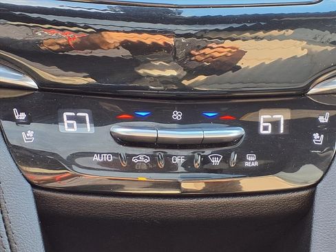 Used 2023 Cadillac XT6 Sport image 6