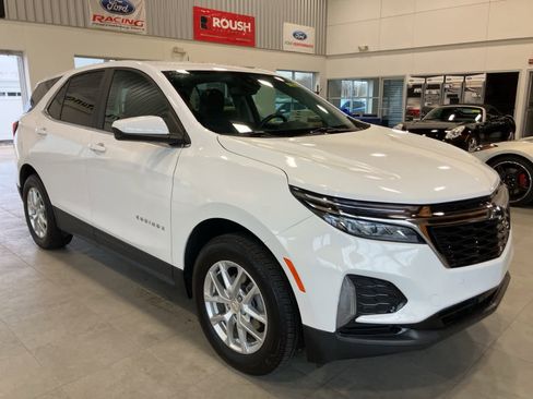 Used 2022 Chevrolet Equinox LT image 3