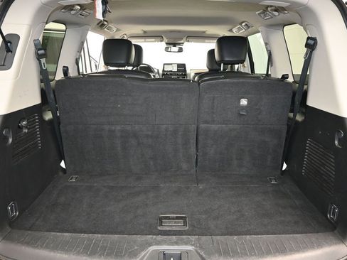 Used 2024 Nissan Armada SL w/ Captain's Chairs Package RWD image 11