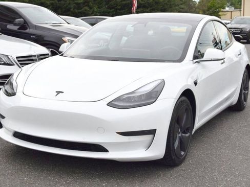 Used 2020 Tesla Model 3 Standard Range RWD image 3