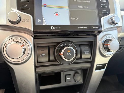 Used 2020 Toyota 4Runner SR5 Premium AWD/4WD image 18