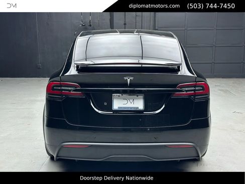 Used 2023 Tesla Model X image 5