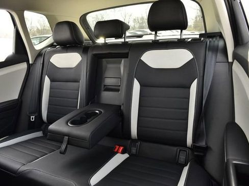 New 2025 Volkswagen Taos SEL image 23