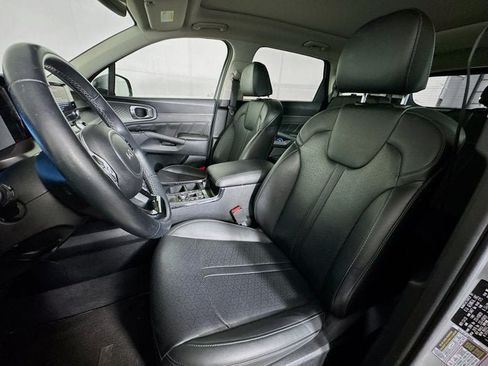 Certified 2023 Kia Sorento SX AWD/4WD image 21