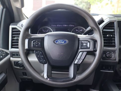 Used 2020 Ford F350 XLT w/ XLT Premium Package AWD/4WD image 18