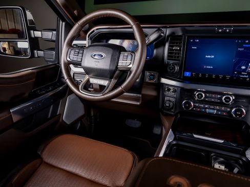 Used 2025 Ford F450 King Ranch w/ Chrome Package image 6