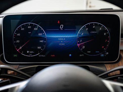 Certified 2025 Mercedes-Benz C 300 4MATIC Sedan image 28