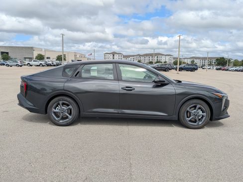 New 2026 Kia K4 FWD image 4