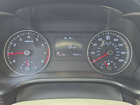 Used 2020 Kia Forte LXS FWD image 19