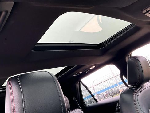 Used 2018 Ford Explorer Sport w/ Equipment Group 401A AWD/4WD image 14