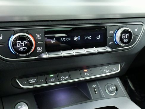 Used 2024 Audi Q5 e Premium Plus w/ Premium Plus Package image 65