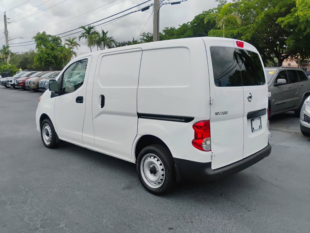 Used 2020 Nissan NV200 S w/ Back Door Glass Package FWD image 6