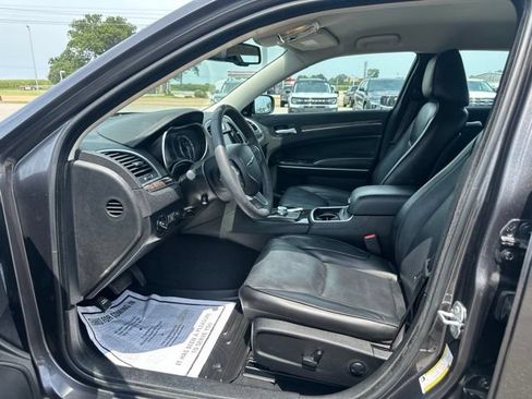 Used 2023 Chrysler 300 Touring L w/ Safetytec Plus Group RWD image 26