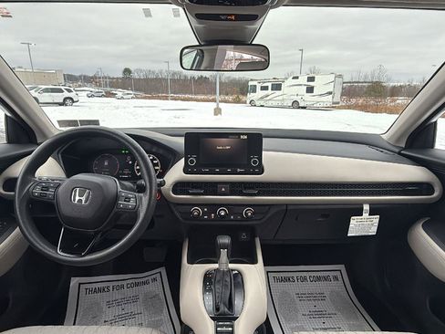 Used 2023 Honda HR-V LX image 26