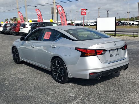 Certified 2023 Nissan Altima 2.5 SR w/ SR Premium Package image 7