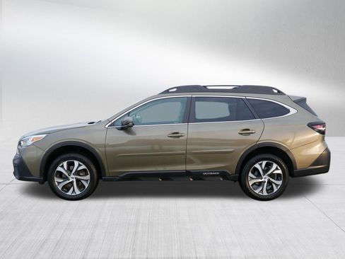 Used 2022 Subaru Outback Limited image 4
