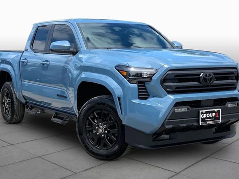 Used 2026 Toyota Tacoma SR5 AWD/4WD image 3