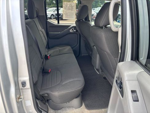 Used 2018 Nissan Frontier SV RWD image 21