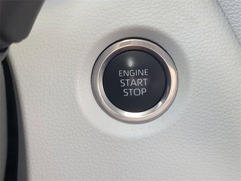 Certified 2024 Toyota Corolla SE image 25