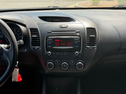 Used 2018 Kia Forte LX FWD image 13