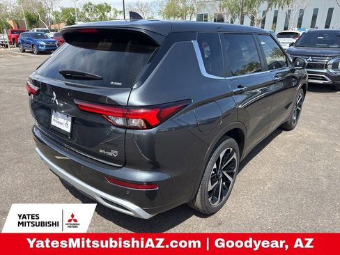 New 2025 Mitsubishi Outlander SE AWD/4WD image 3