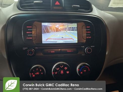 Used 2019 Kia Soul image 23