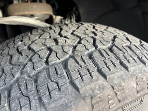 Certified 2024 Chevrolet Silverado 1500 Custom image 30