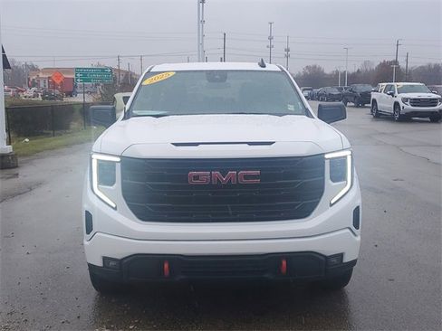 Used 2025 GMC Sierra 1500 Elevation image 2