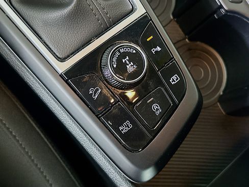 Used 2025 Kia Sportage LX image 24