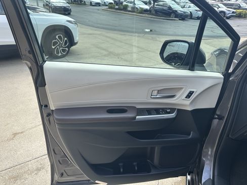 Used 2024 Toyota Sienna Platinum AWD/4WD image 13