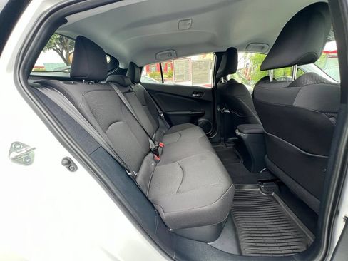 Certified 2022 Toyota Prius LE FWD image 17