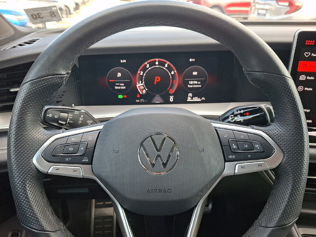Used 2025 Volkswagen Tiguan SE R-Line AWD/4WD image 19