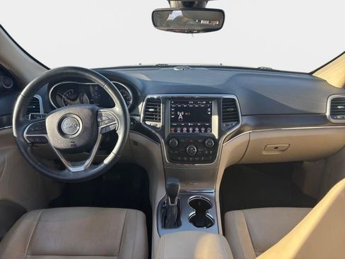 Used 2018 Jeep Grand Cherokee Limited image 13