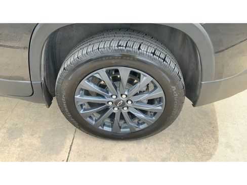 Used 2022 Chevrolet Traverse RS AWD/4WD image 9