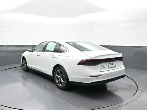 Certified 2023 Honda Accord EX image 8