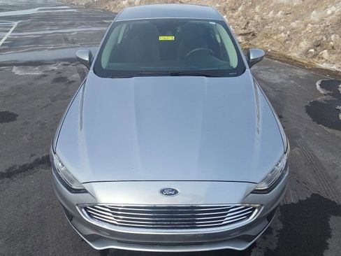 Used 2020 Ford Fusion SE image 15