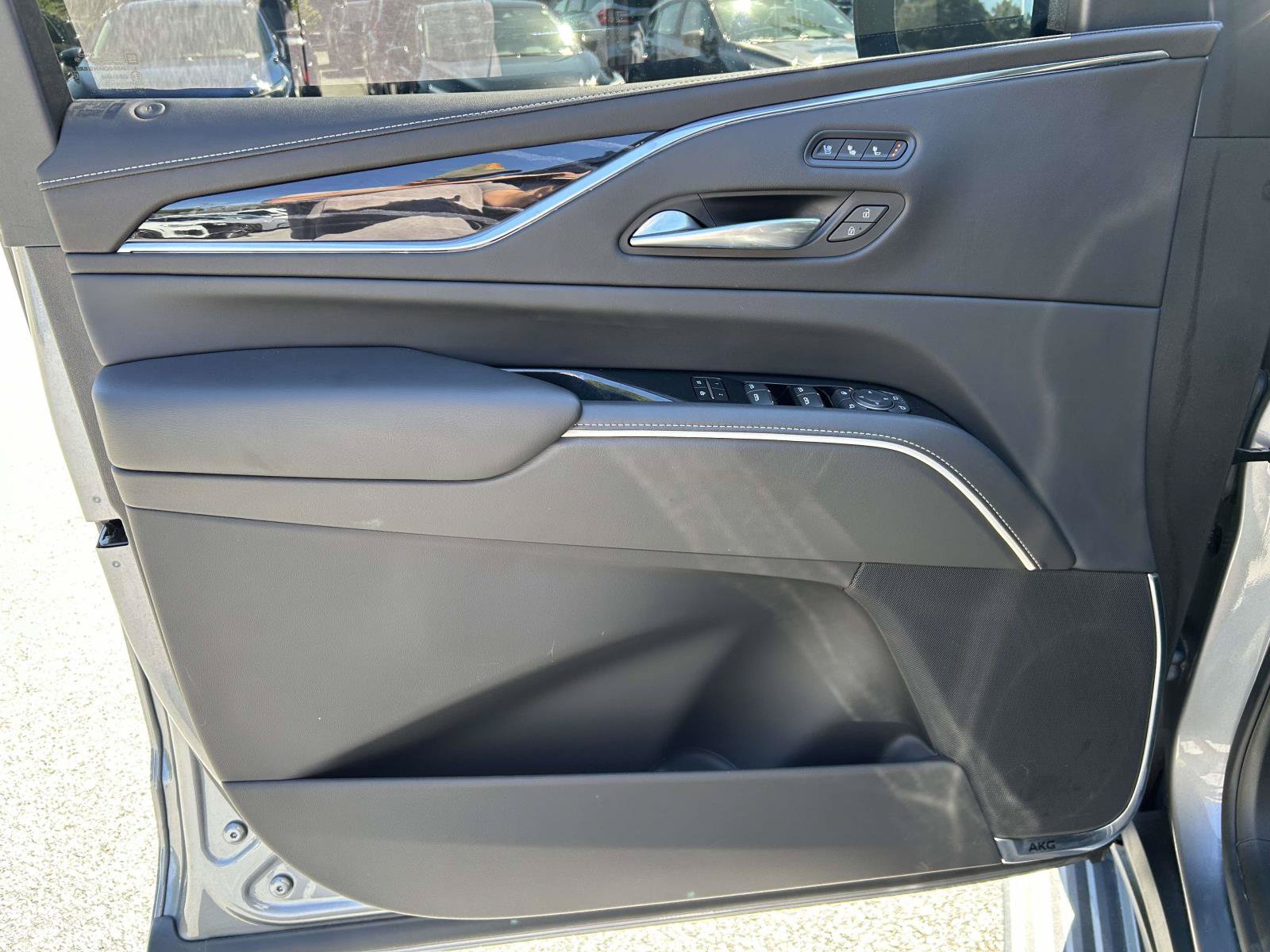 Used 2022 Cadillac Escalade Sport w/ Touring Package AWD/4WD image 16